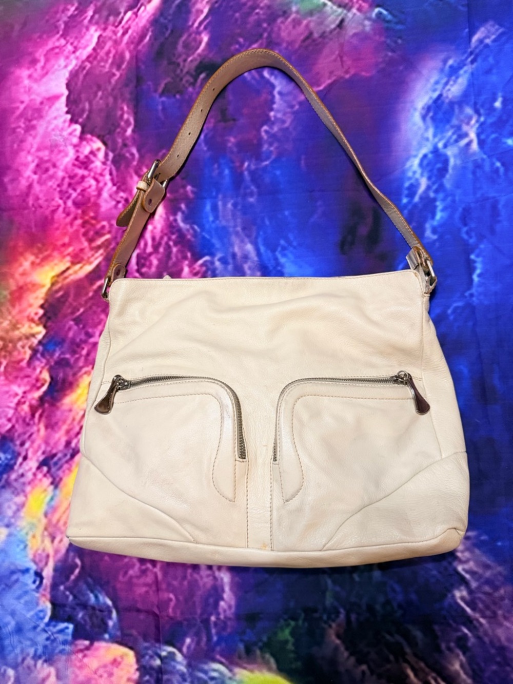 Vtg. Cream Leather Shoulder Bag with Strap & Front Pockets by NuoveDive